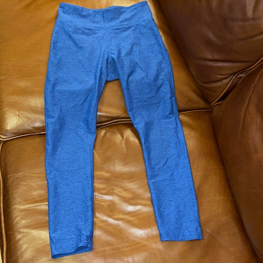 Outdoor Voices textured compression deep sea 3/4 leggings